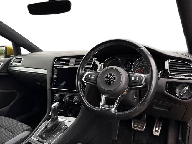VOLKSWAGEN Golf Photo 6