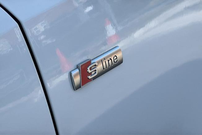 Audi Q3 Photo 36