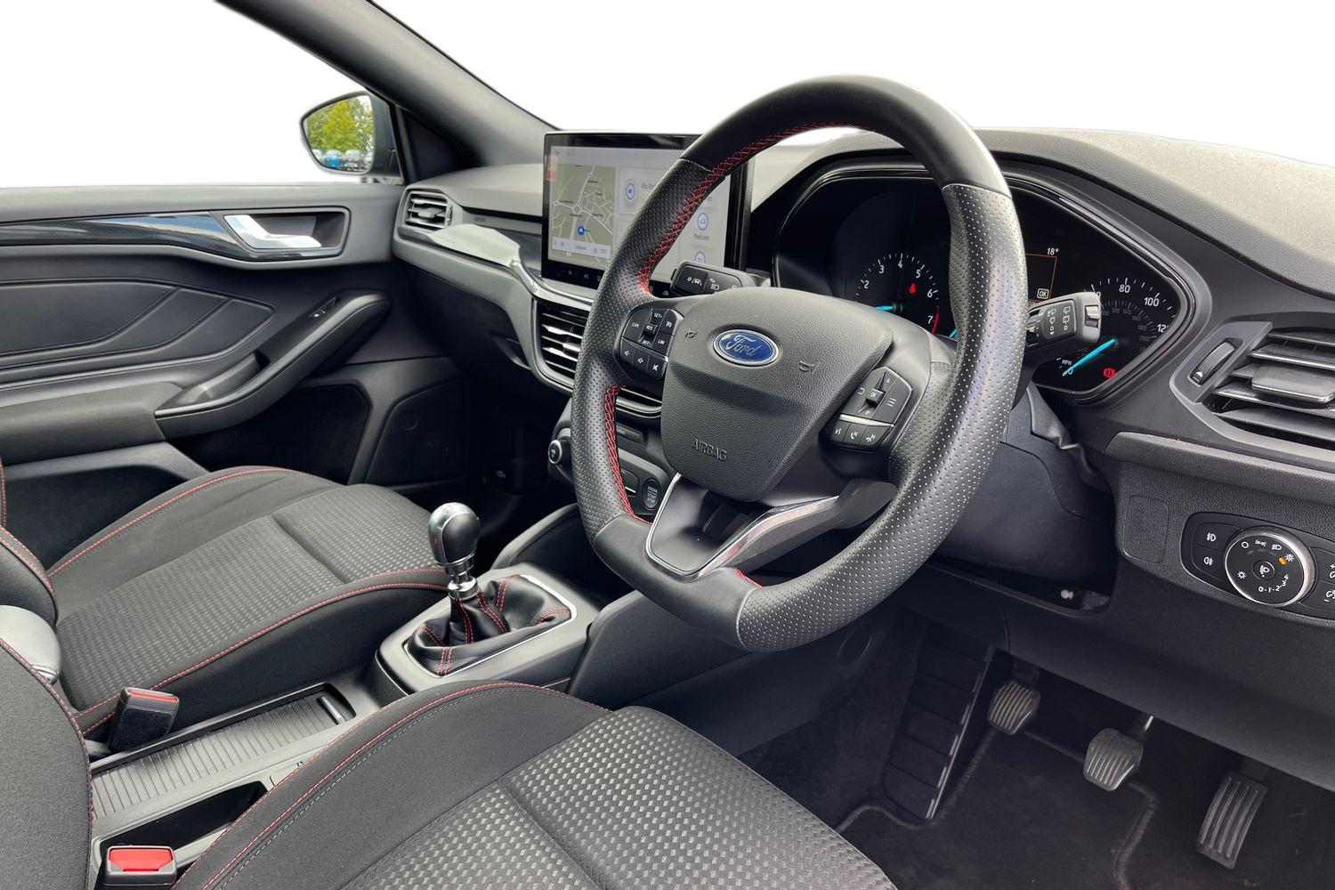 Ford Focus Photo 8