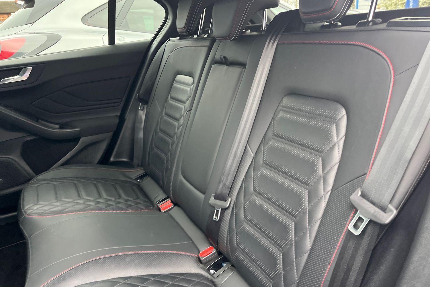 Ford FOCUS Photo 19