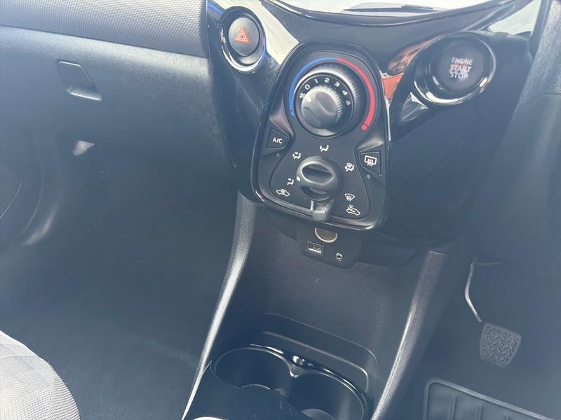 Used Peugeot 108 WK69LTO 23