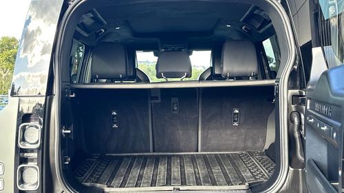 Land Rover Defender Photo autoimg-c0ba1589261599cfc42e372bf5f216489df72cc1.jpg