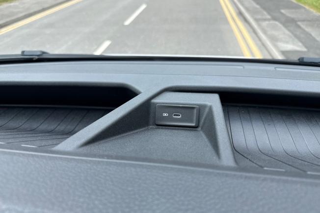 VOLKSWAGEN Crafter Photo 46