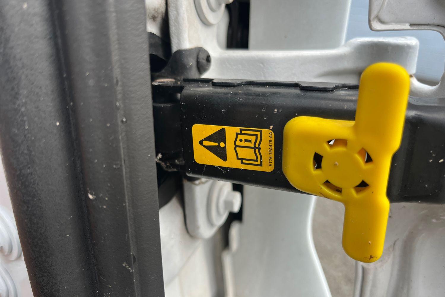 Ford TRANSIT COURIER Photo 34