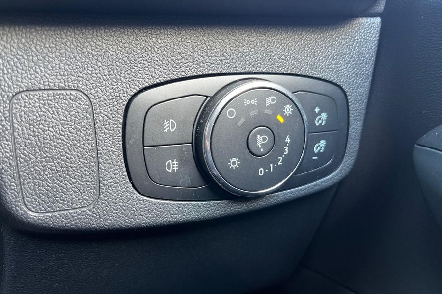 Ford FOCUS Photo autoimg-c0bf6fd25b07491c6fabb3a08574793e3658af4f.jpg
