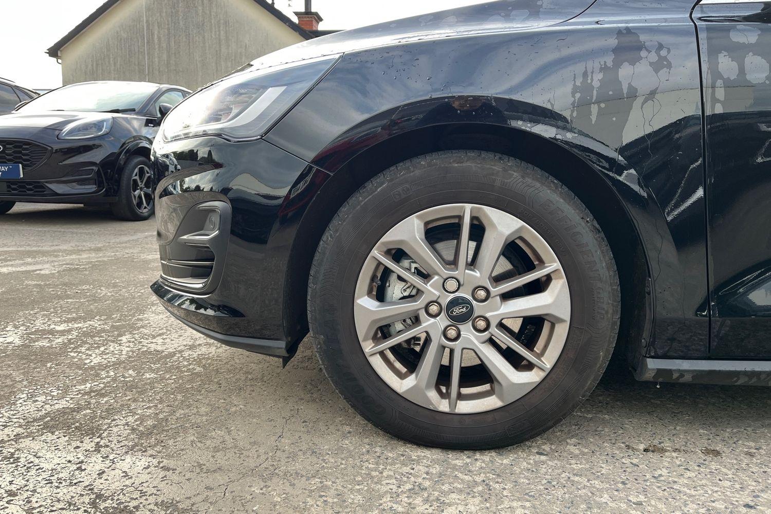 Ford FOCUS Photo 7