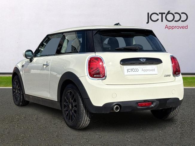 MINI Hatch Photo 3