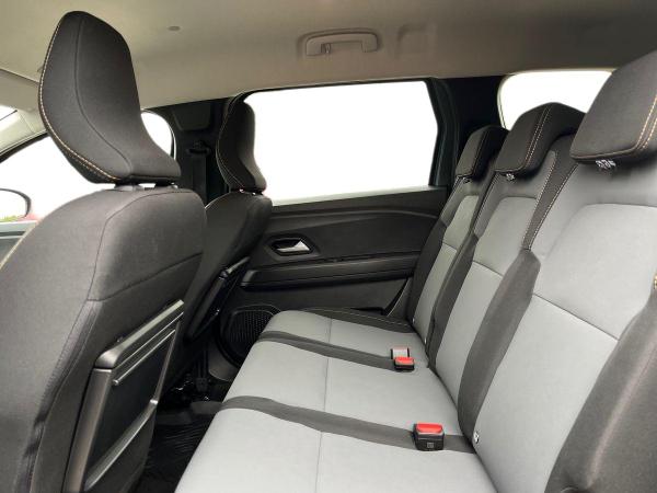 Dacia Jogger Photo autoimg-c0c583f35fac06d89d41606a402d96d8d0a5f1a2.jpg