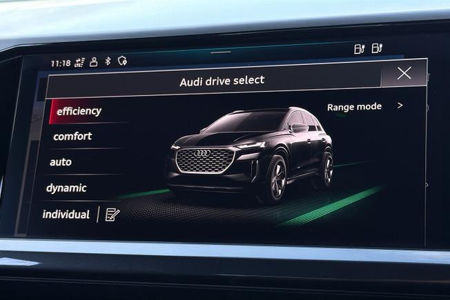 Audi Q4 e-tron Photo 30
