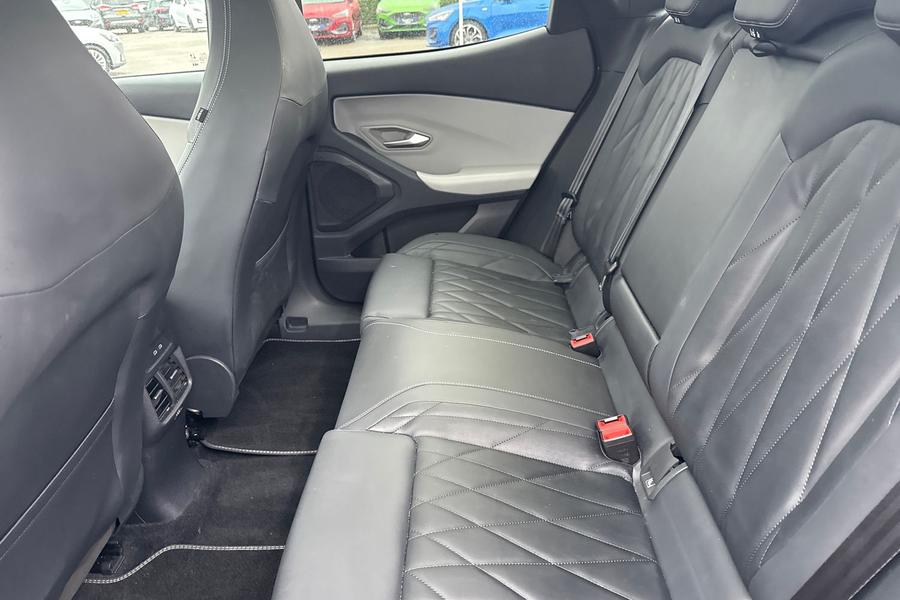 Ford EXPLORER Photo autoimg-c0d0c077f3e02638b3f008e27ee95bc0a93757a5.jpg