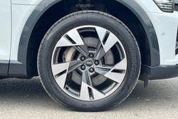 AUDI Q8 E-Tron Photo 5