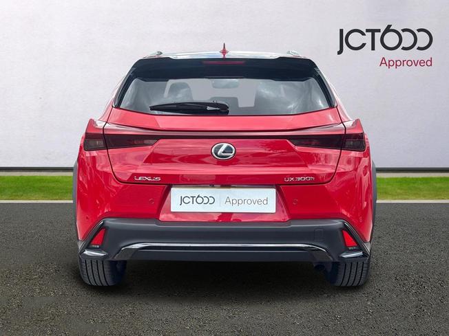 LEXUS Ux Photo 7