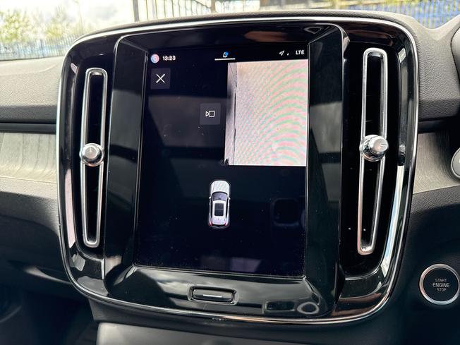 VOLVO Xc40 Photo 46