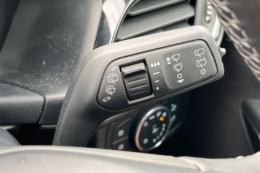 Ford FIESTA Photo autoimg-c0d27391c7f14419000a16017839e3c51850d78d.jpg