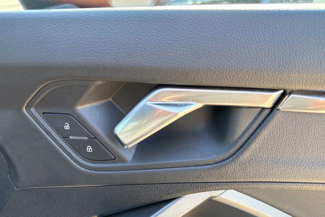 AUDI Q3 Photo 31