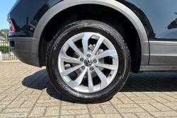 VOLKSWAGEN T-Roc Photo 5