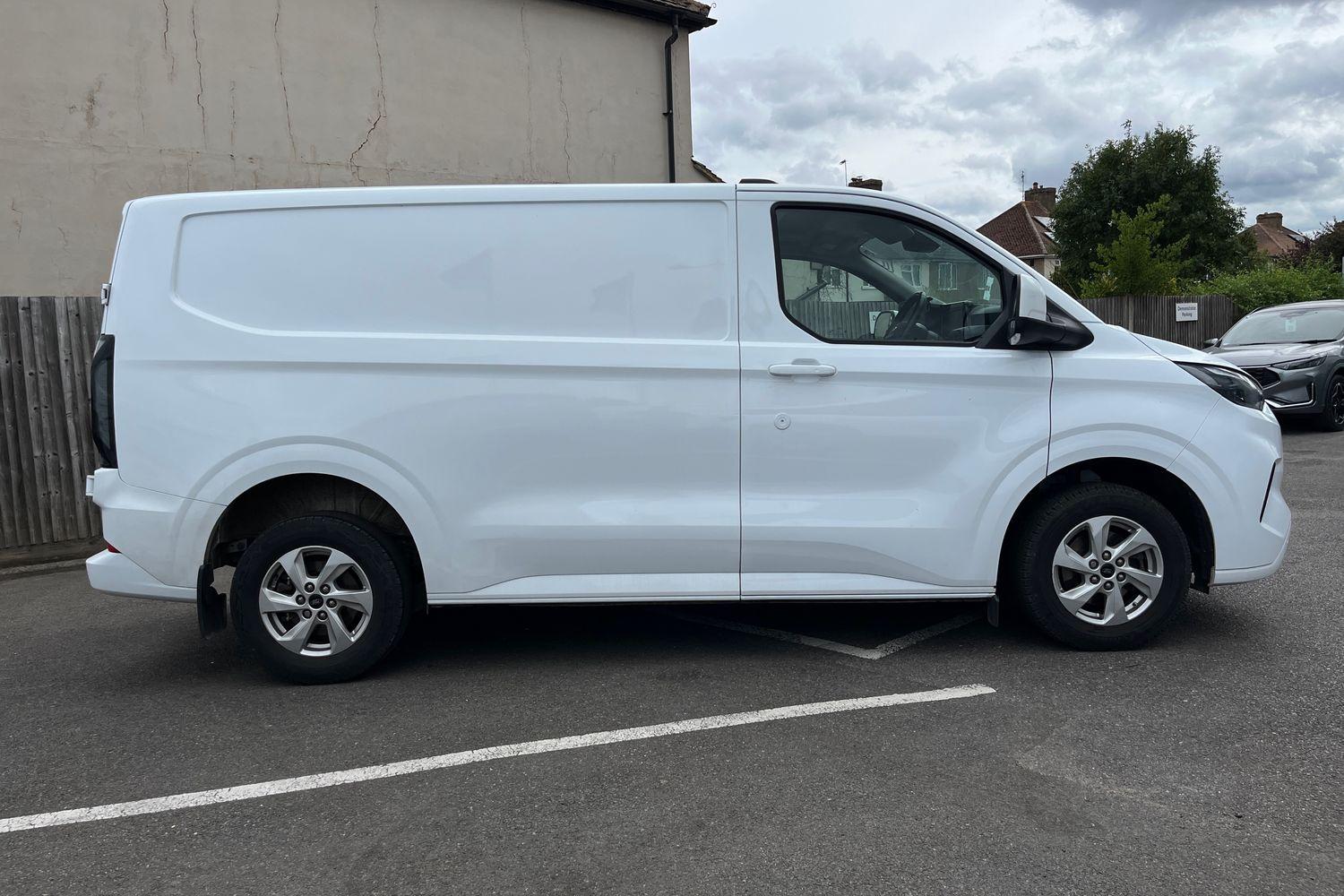 Ford TRANSIT CUSTOM Photo 40