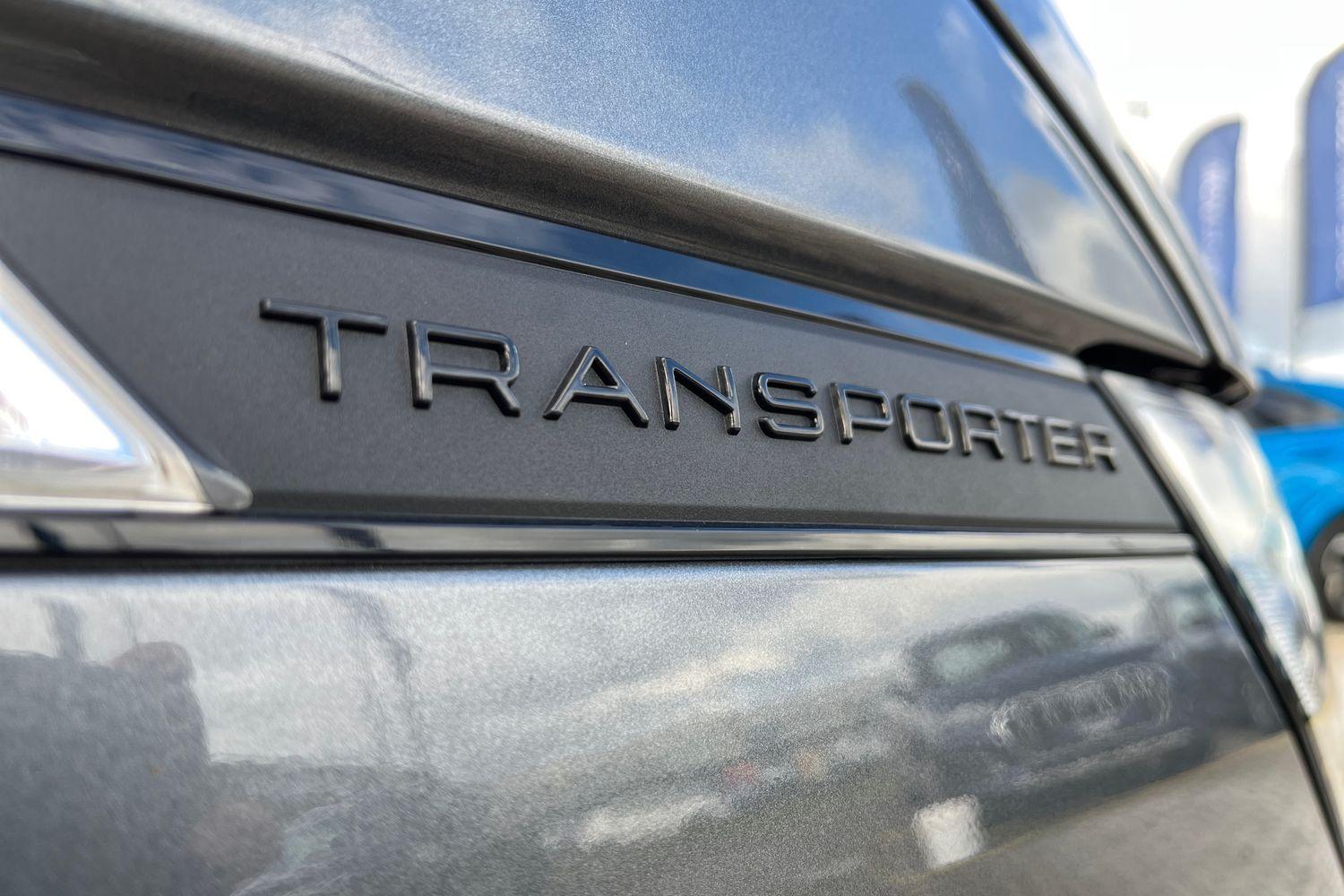 Volkswagen Transporter Shuttle Photo 39
