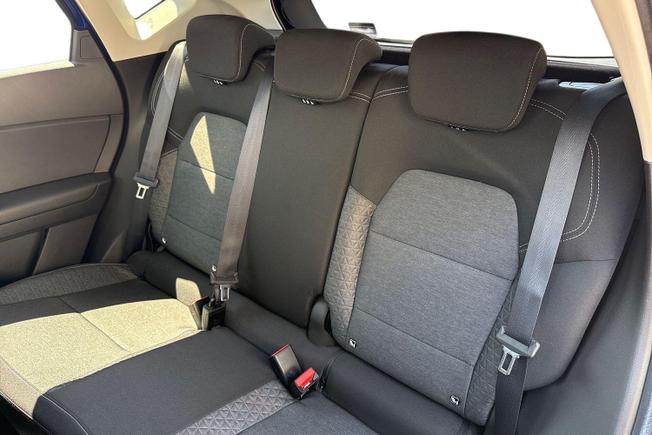 RENAULT Captur Photo 9