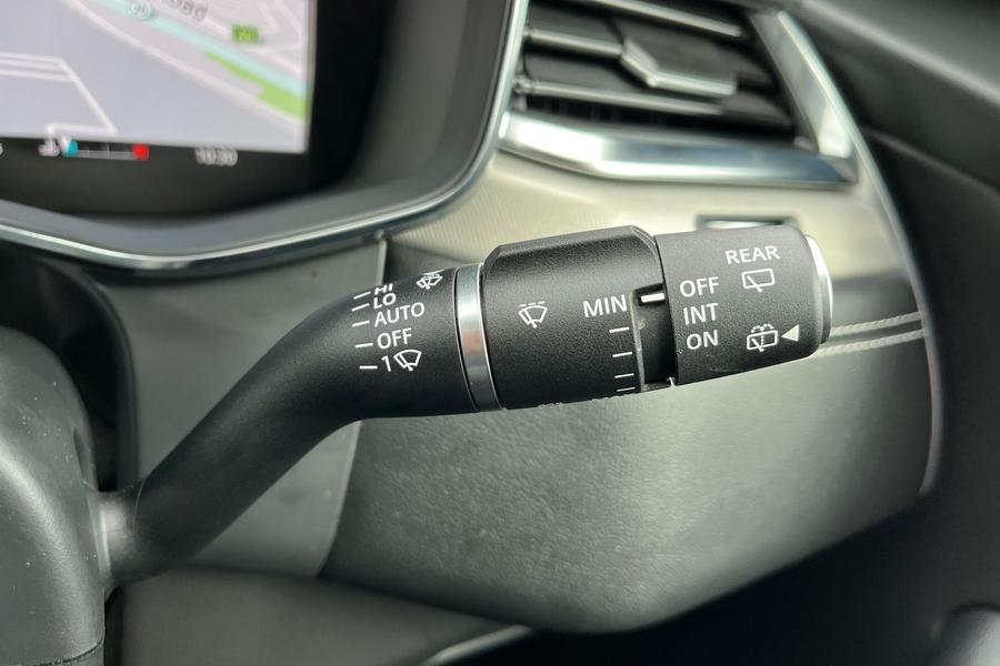 Jaguar F-PACE Photo autoimg-c0e168939bcae09ff480dc94bdd5f740f90ae418.jpg