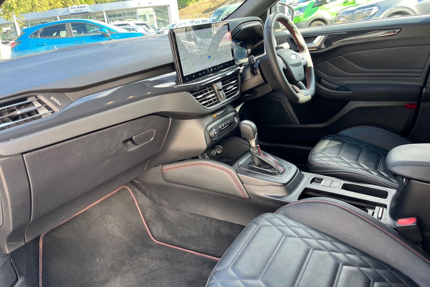 Ford Focus Photo 17
