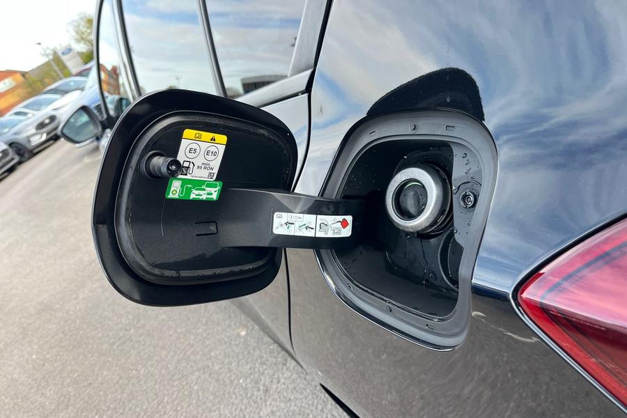 Ford Focus Photo autoimg-c0e5a120d01e482e1c92f15c9ae0e8ab0274ce8d.jpg