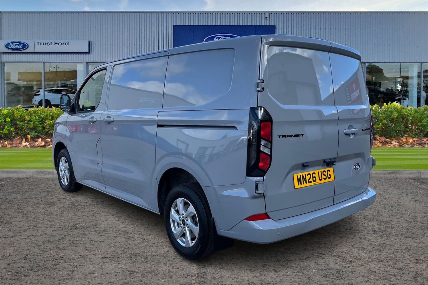 Ford TRANSIT CUSTOM Photo 1