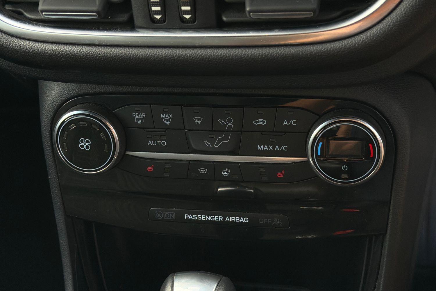 Ford PUMA Photo 27
