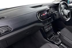 Volkswagen T-Cross Photo 2