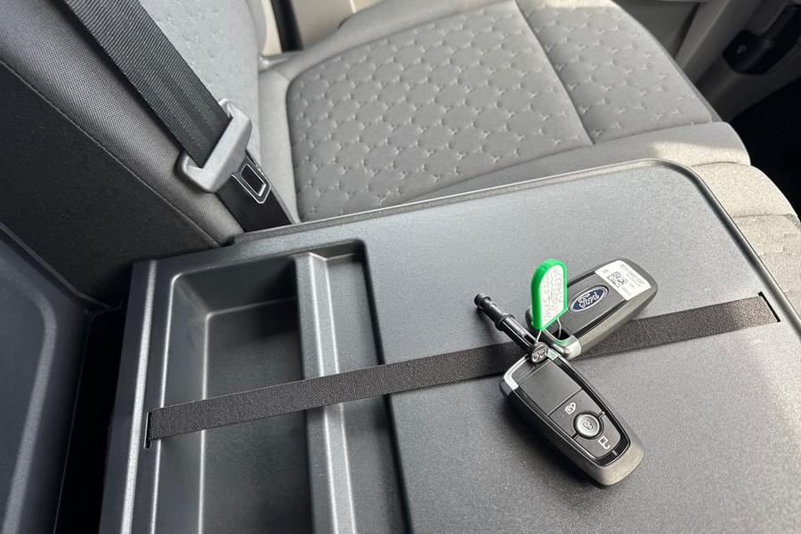Ford TRANSIT CUSTOM Photo autoimg-c0f3c97d672ec71b477a878f7945425db6cbfa39.jpg