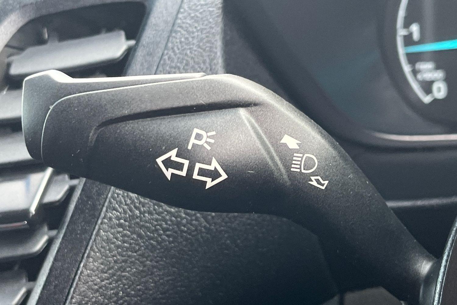 Ford TRANSIT CONNECT Photo 30
