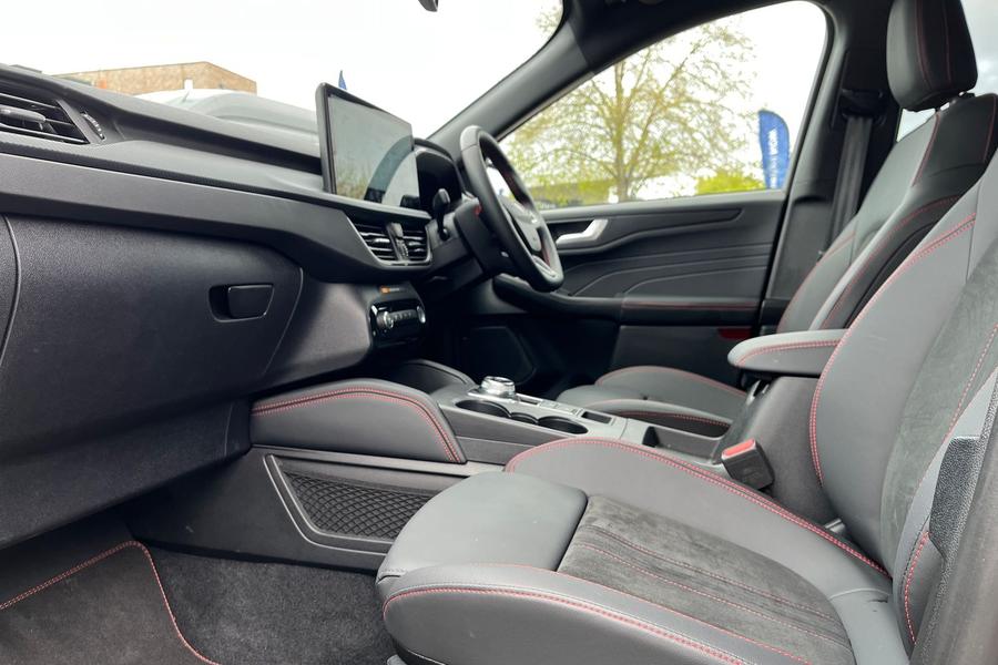 Ford Kuga Photo autoimg-c0fa4eefd07456739b7ad4646175f88424f32b43.jpg