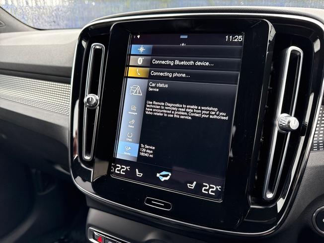 VOLVO Xc40 Photo 32