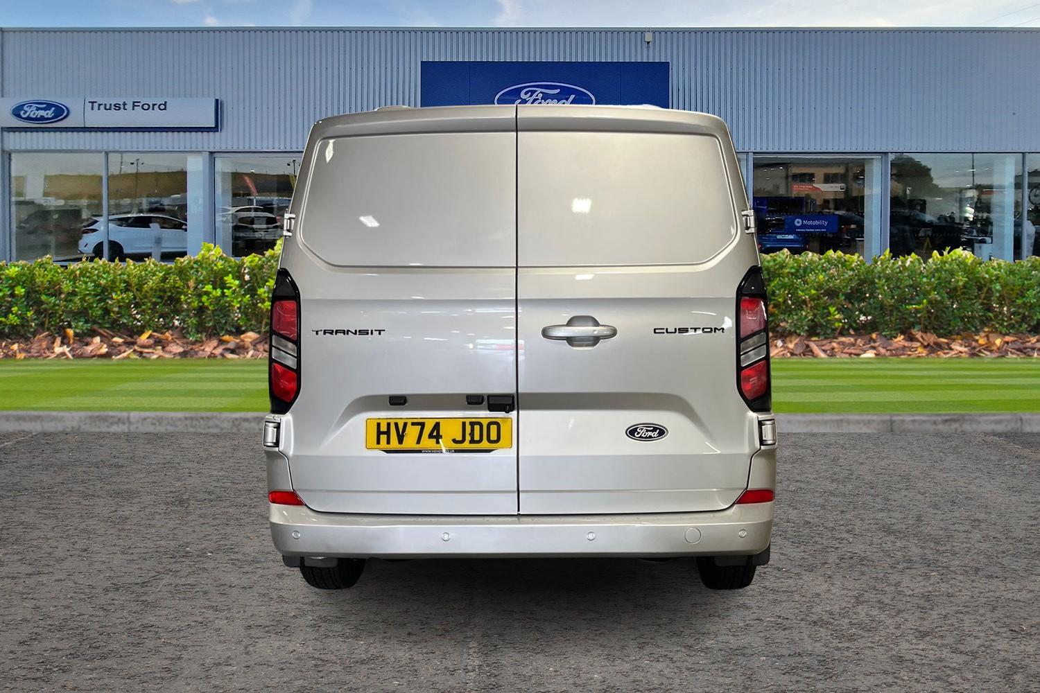 Ford Transit Custom Photo 12