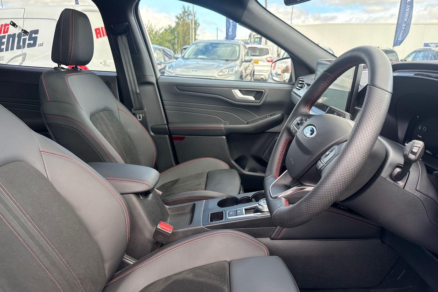 Ford KUGA Photo 16
