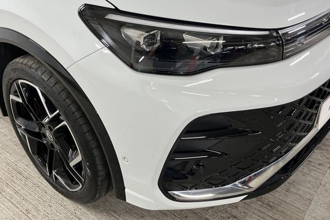 VOLKSWAGEN Tiguan Photo 19