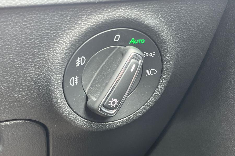 Skoda KAROQ Photo autoimg-c103d8a64d94523ca9f0814a75cc28296469cd39.jpg