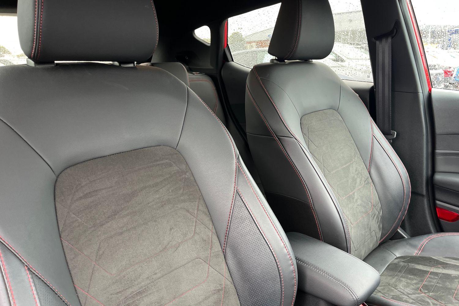 Ford FIESTA Photo 16