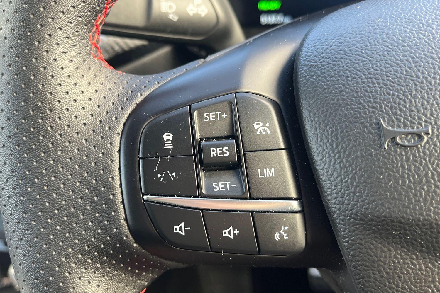 Ford KUGA Photo 29