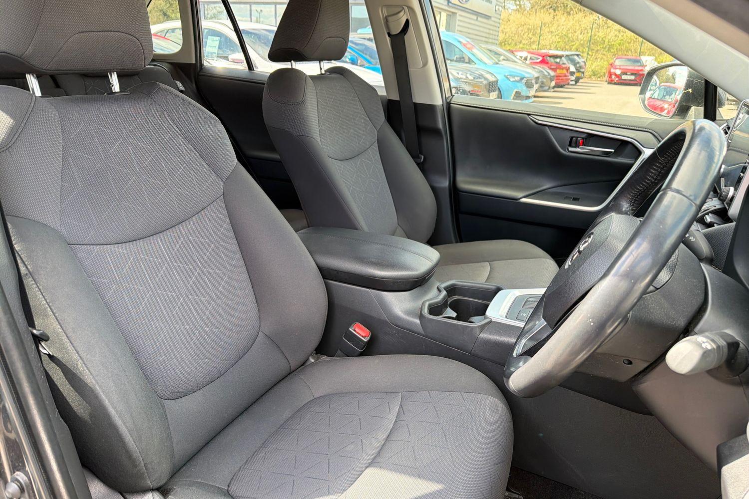 Toyota RAV4 Photo 16