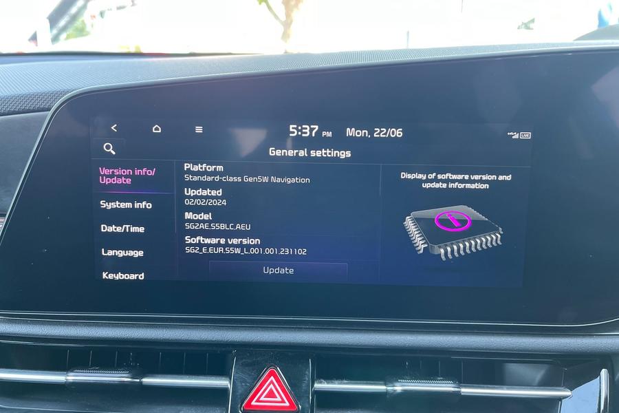 Kia NIRO Photo autoimg-c112b93a006bd2afbd55d0dfb2c0306fbcab73bd.jpg