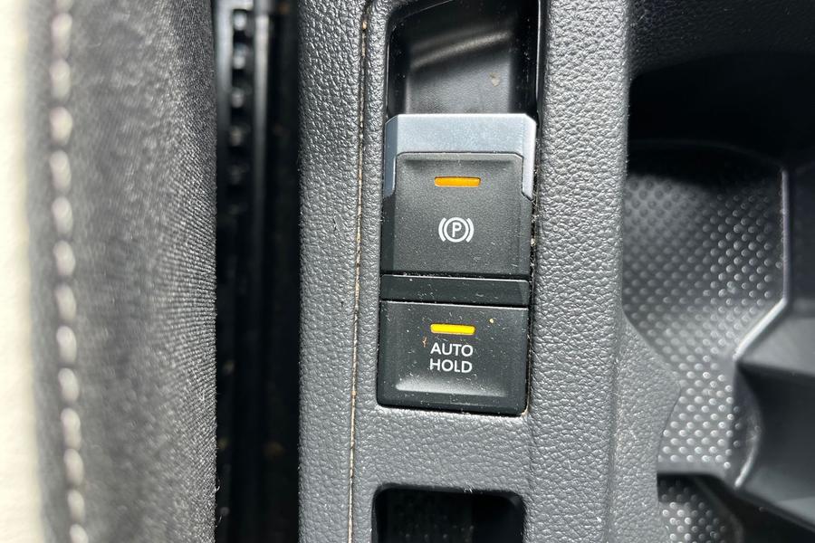 Volkswagen T-Roc Photo autoimg-c1137161e5b2066aff7bd31c4dc04ada6a001ece.jpg