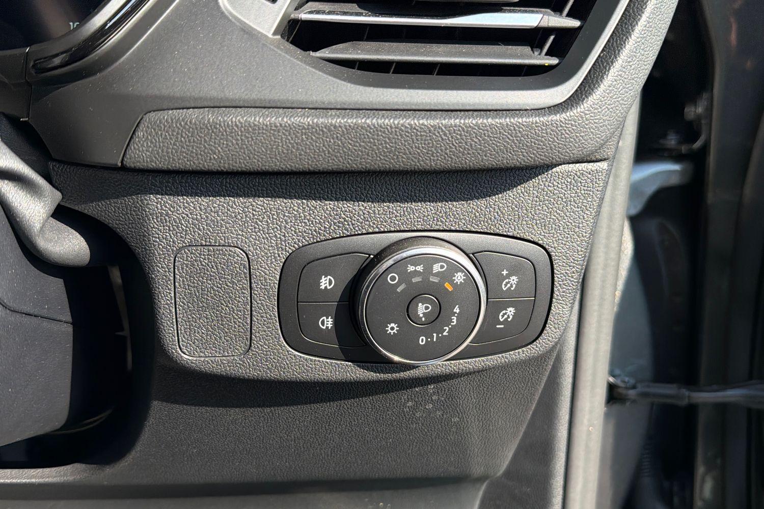 Ford FOCUS Photo 38