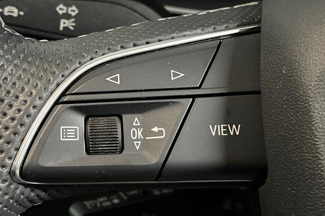 AUDI Q3 Photo 16
