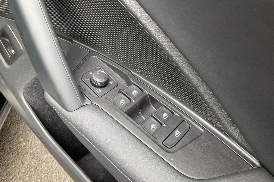 Used Volkswagen TIGUAN 16