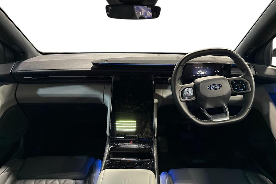 Ford Explorer Photo autoimg-c11c15214010453537e214003bda149cfe660ba7.jpg