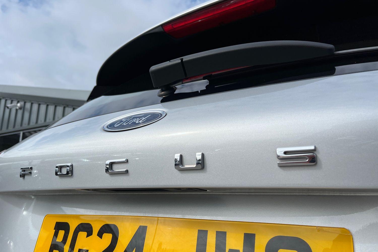 Ford FOCUS Photo 38