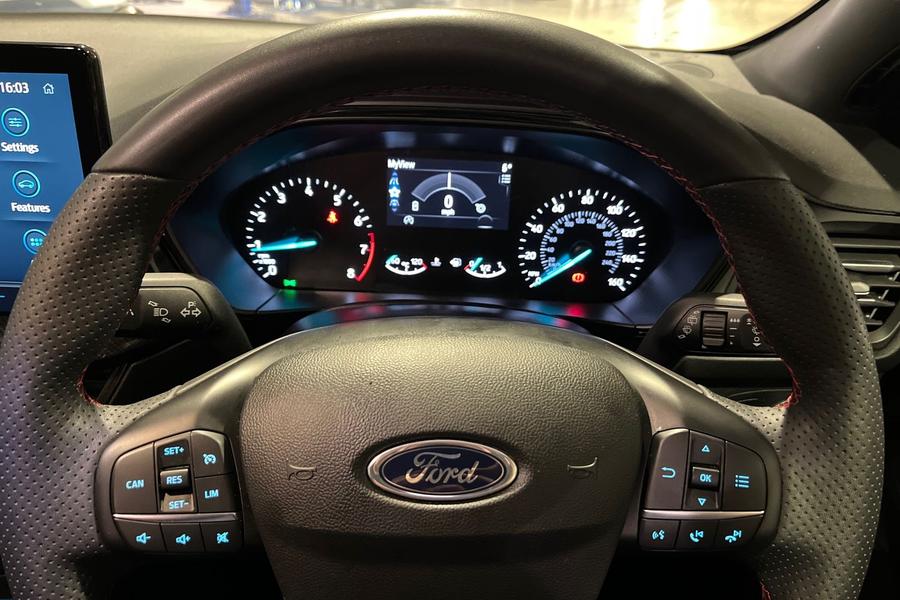 Ford FOCUS Photo autoimg-c11eec13736e134b77239032355a8135b5e6a000.jpg