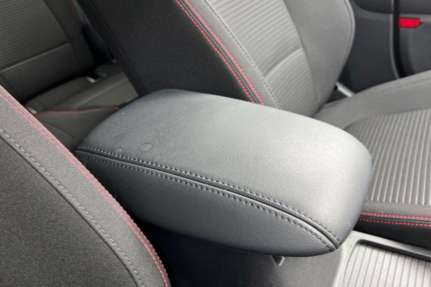 Ford Focus Photo 34