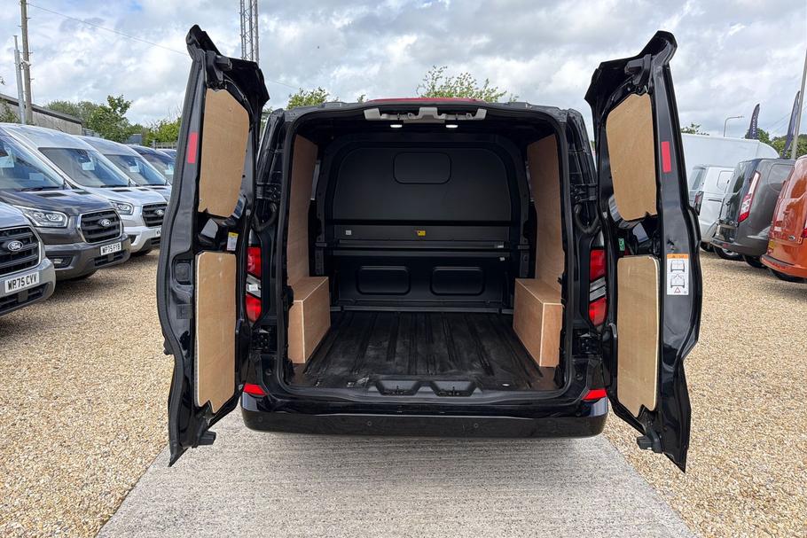 Used Ford TRANSIT CUSTOM MT75FFB 6